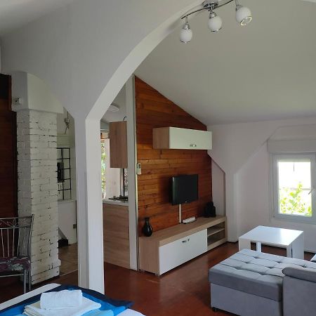 Teos Apartments モスタル エクステリア 写真